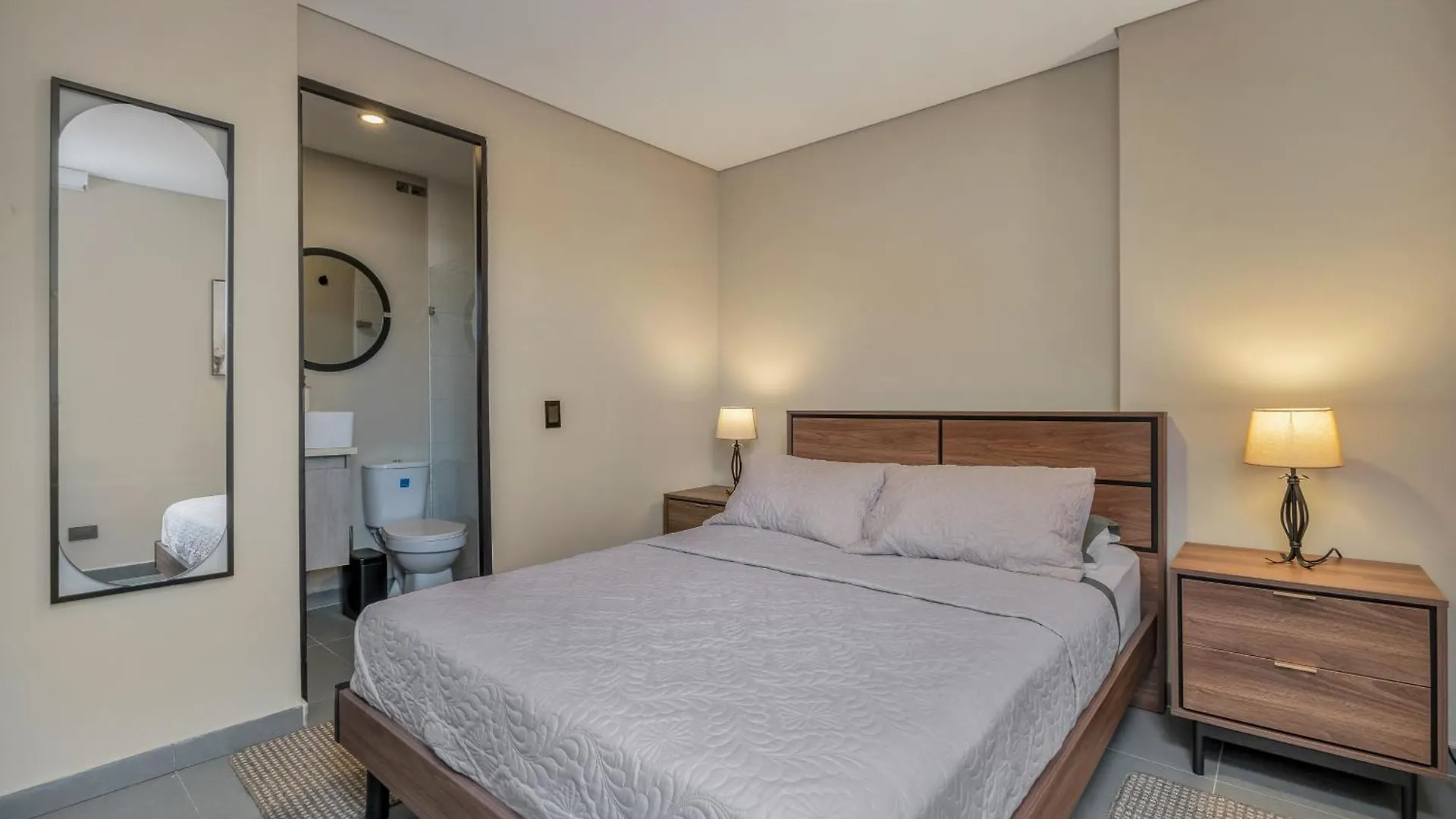 Apartamentos Oslo Tesoro By Housy Host Medellín