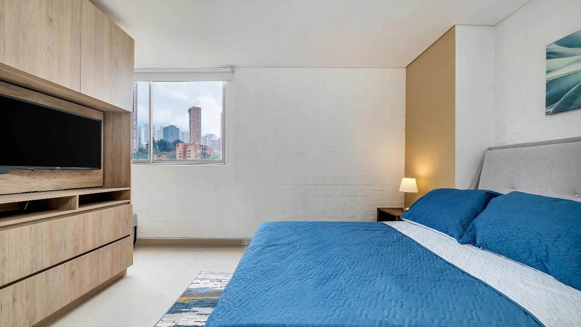 Apartamentos Oslo Tesoro By Housy Host Medellín Bed and breakfast
