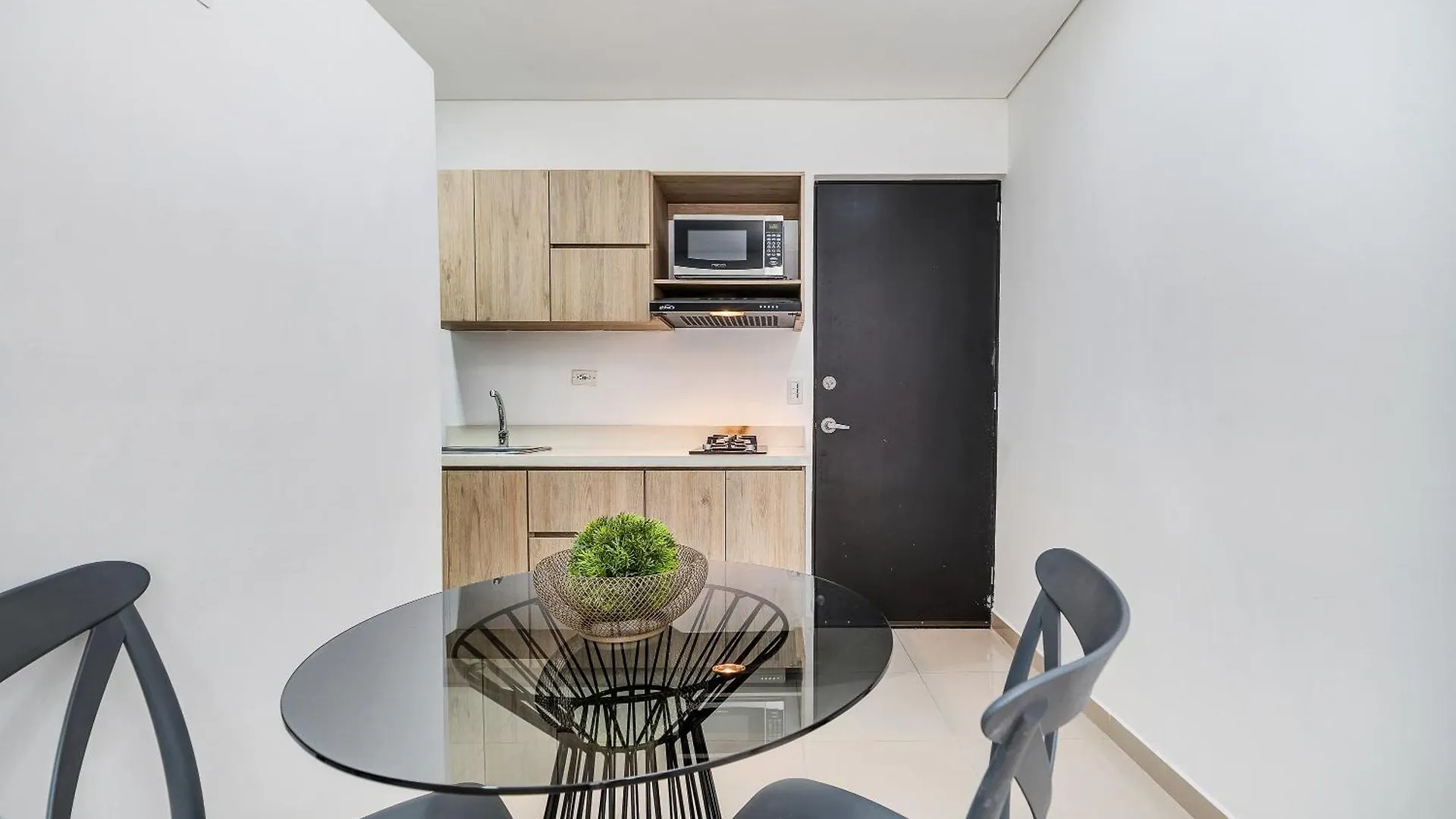 Apartamentos Oslo Tesoro By Housy Host Medellín 0*,