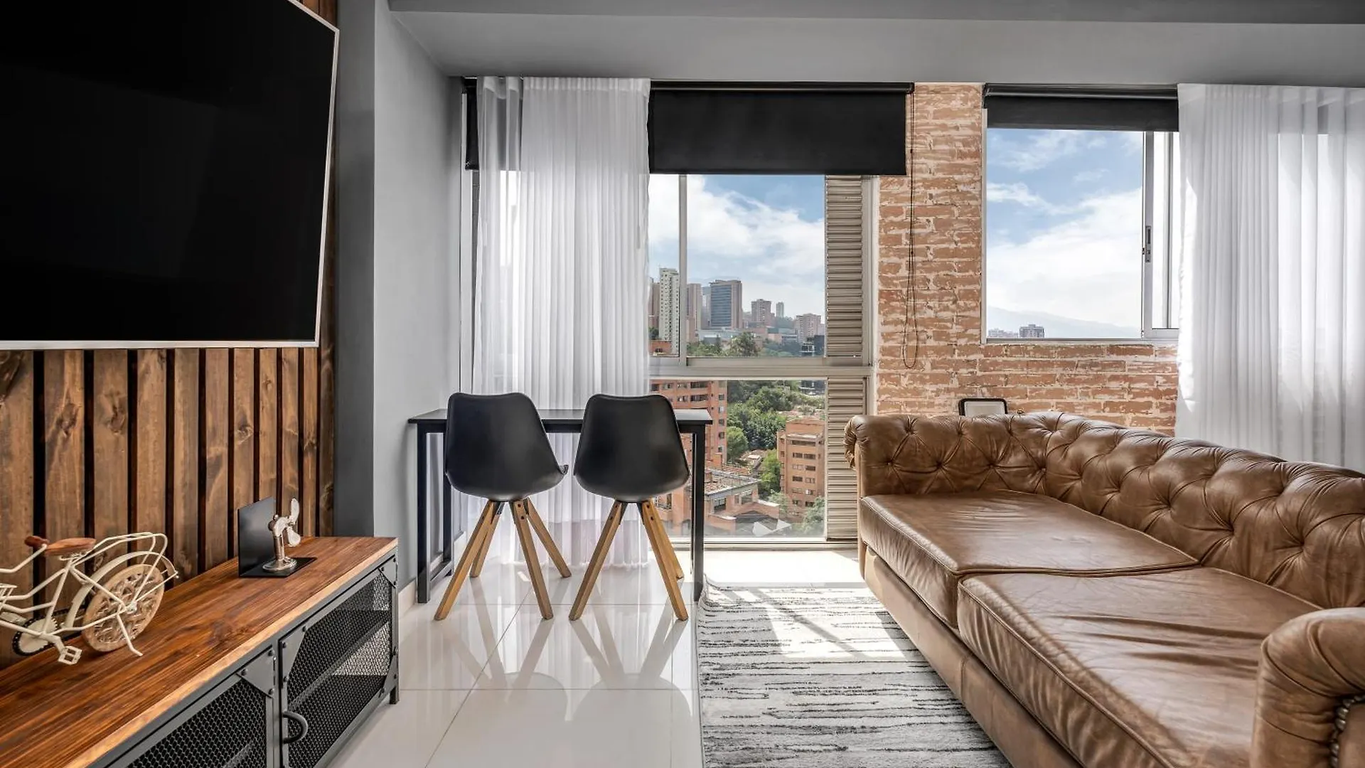 Oda ve Kahvaltı Apartamentos Oslo Tesoro By Housy Host Medellín Kolombiya